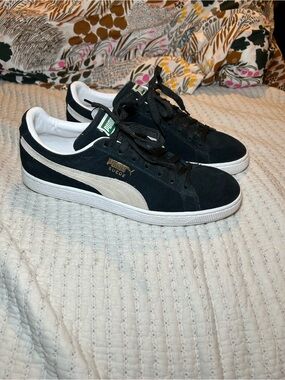 Puma Suede Men's Sneakers in Black and Cream